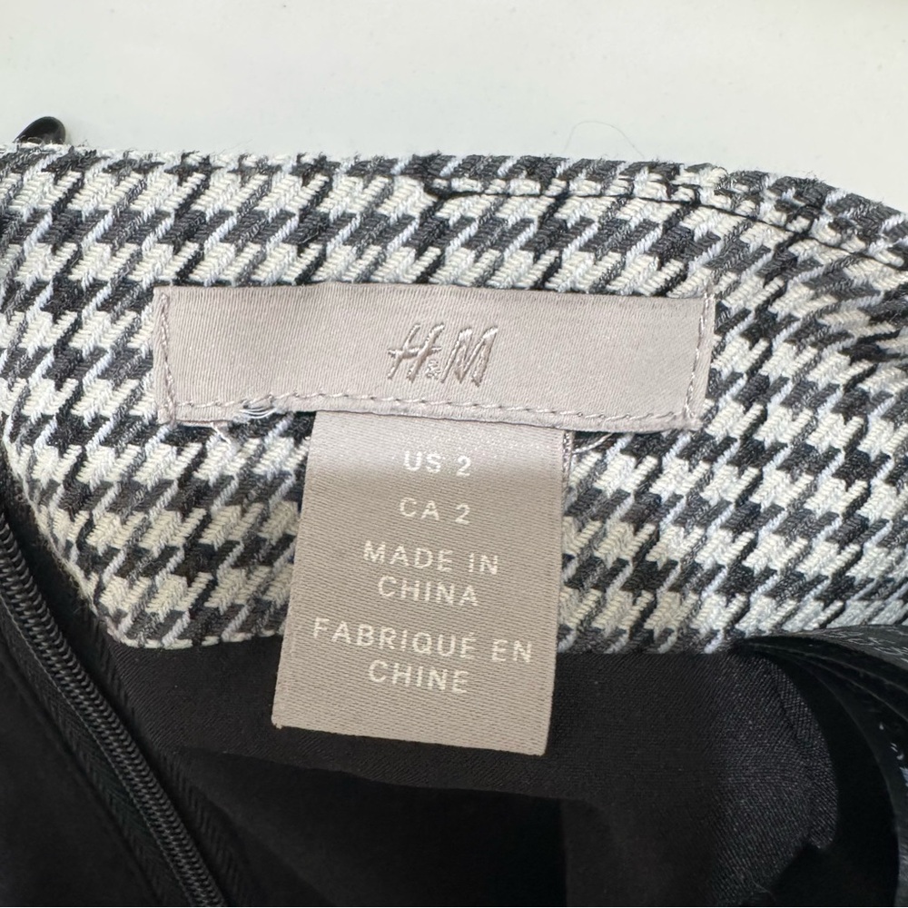Classic Black and White Houndstooth Skirt - Picture 6 of 7